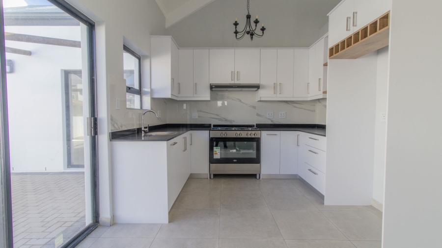 4 Bedroom Property for Sale in Da Gama Bay Western Cape